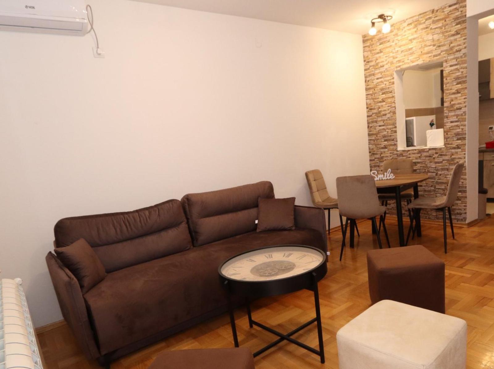 Lux Apartment Rose 2 60M2 Kragujevac Exterior foto